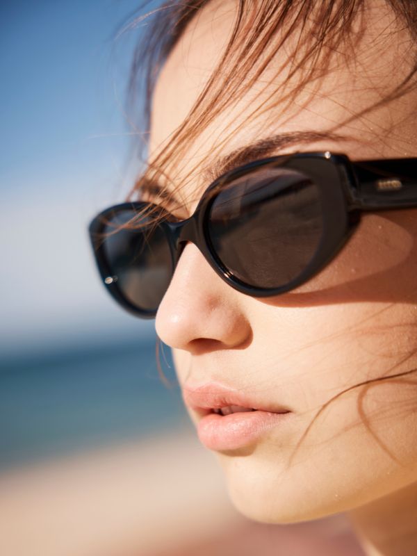 AURA - BLACK POLARISED