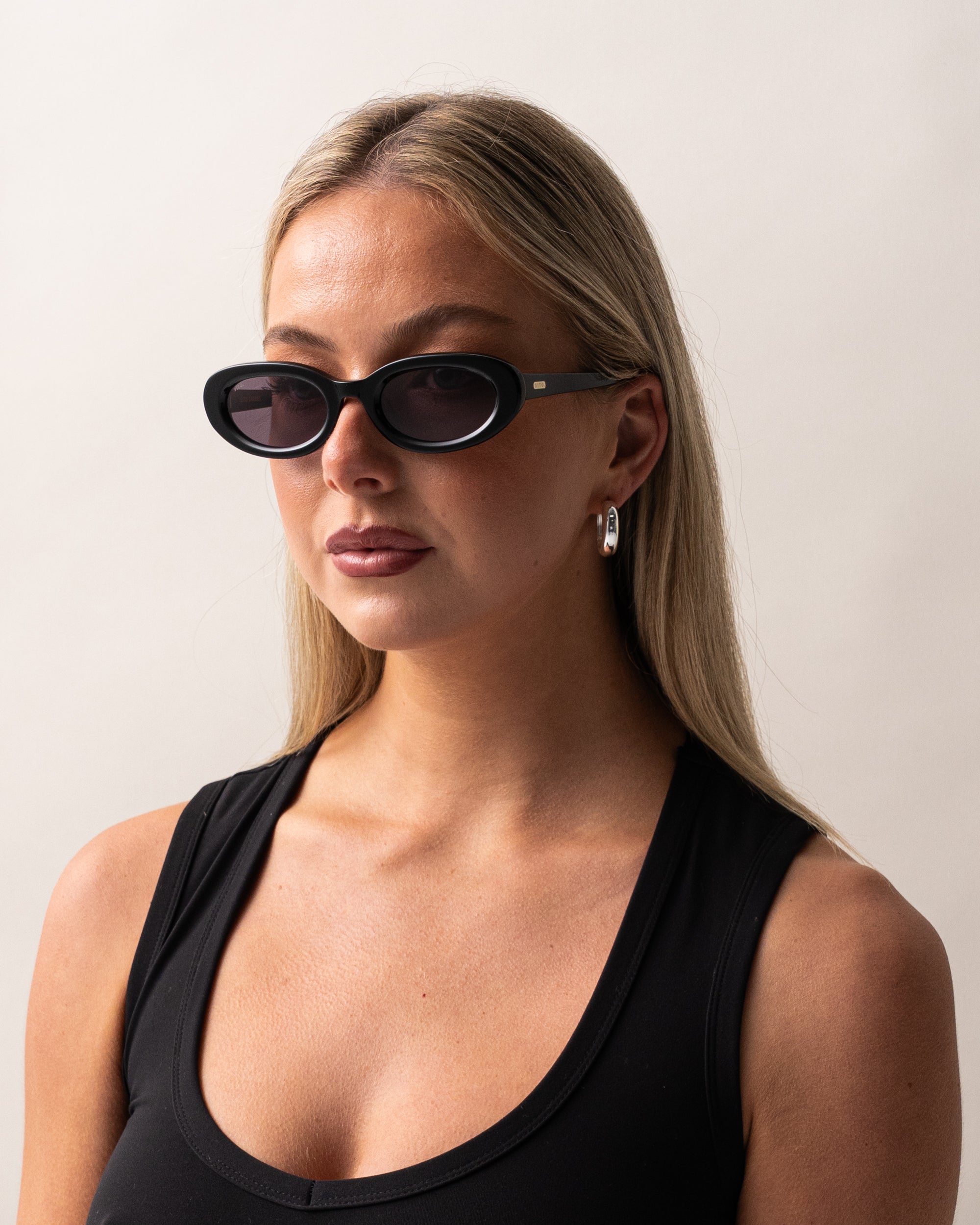 LOURDES - BLACK